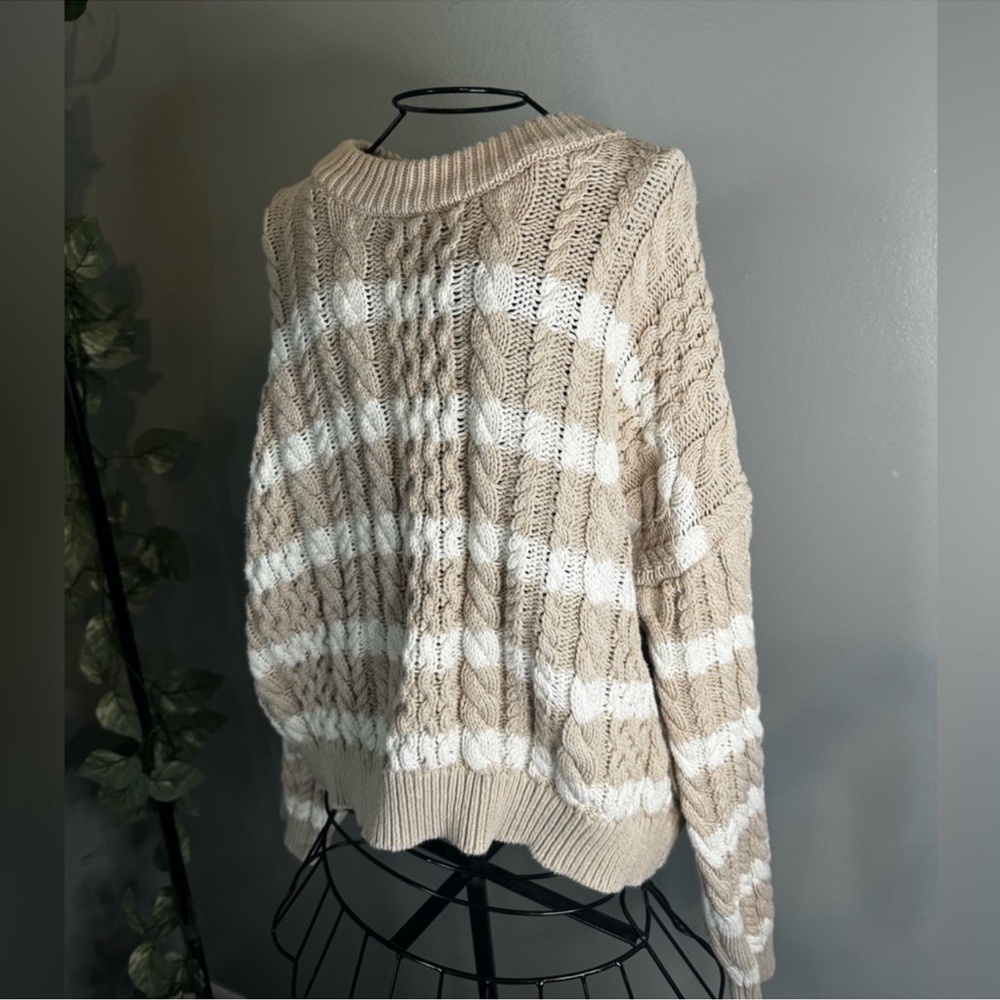 Jessica Simpson Sweater | 60% Cotton | women’s sweater Size Medium